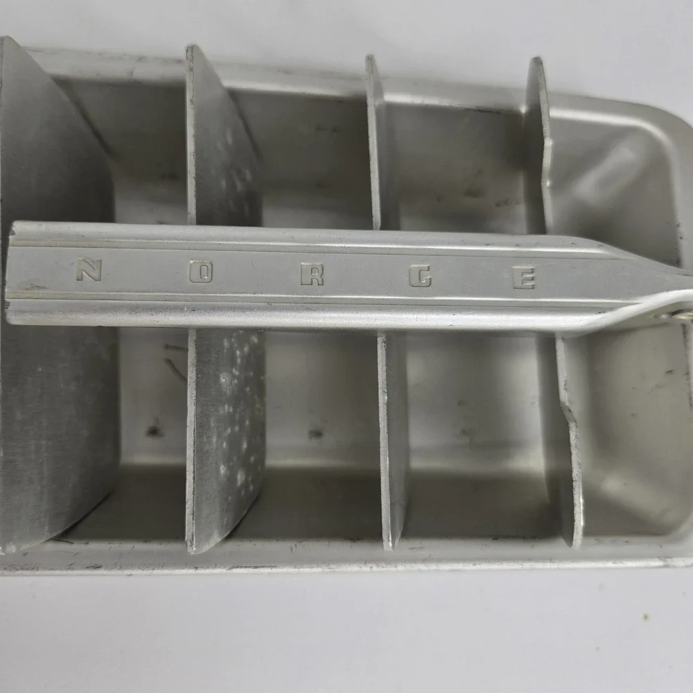 Vintage Norge Aluminum 14 Cube‎ Ice Cube Tray